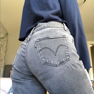 Black Levi’s Jeans